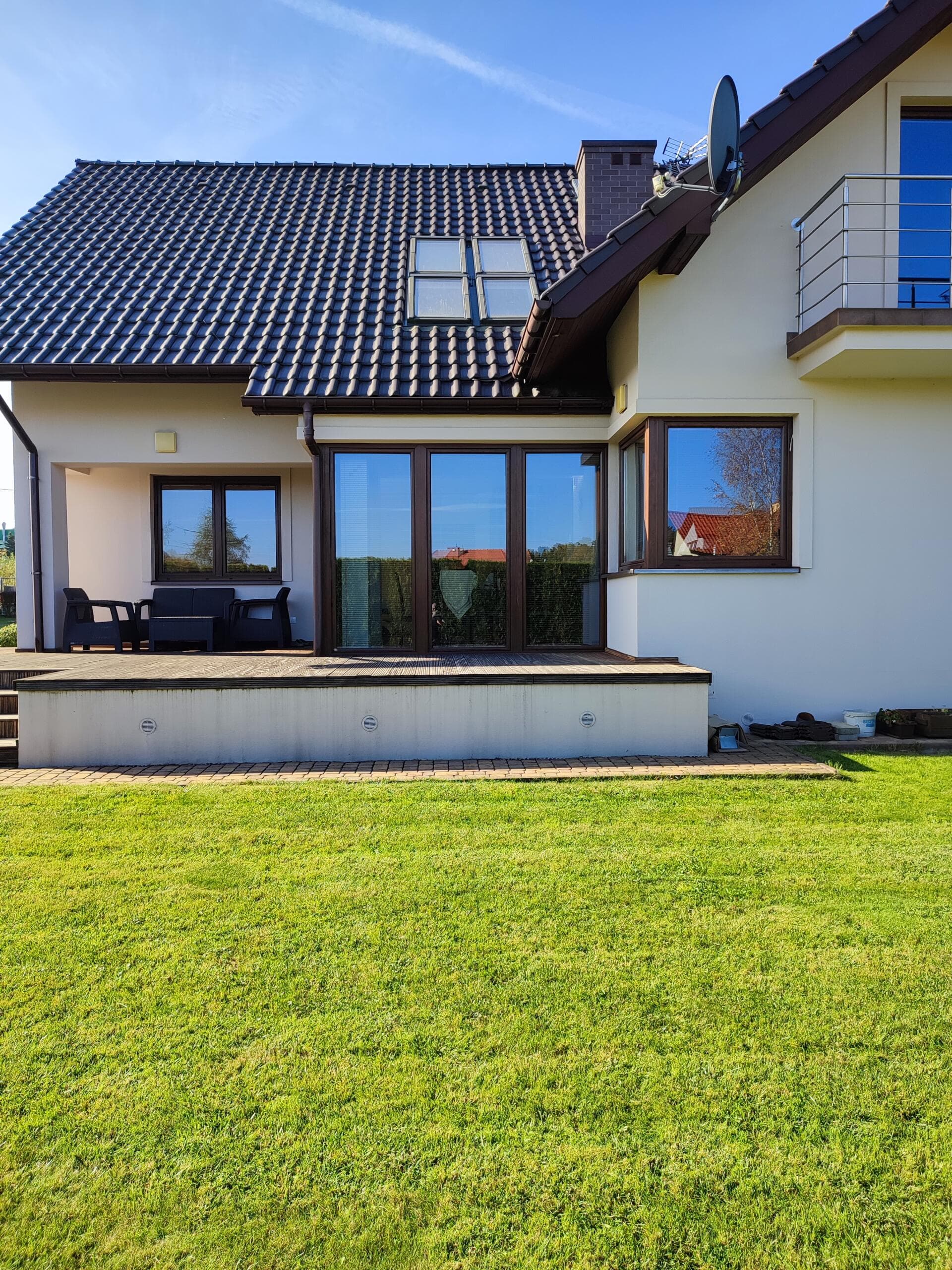 Dom wolnostojący wykończony i umeblowany (178m2 PU) Krzywaczka, działka 1200m2