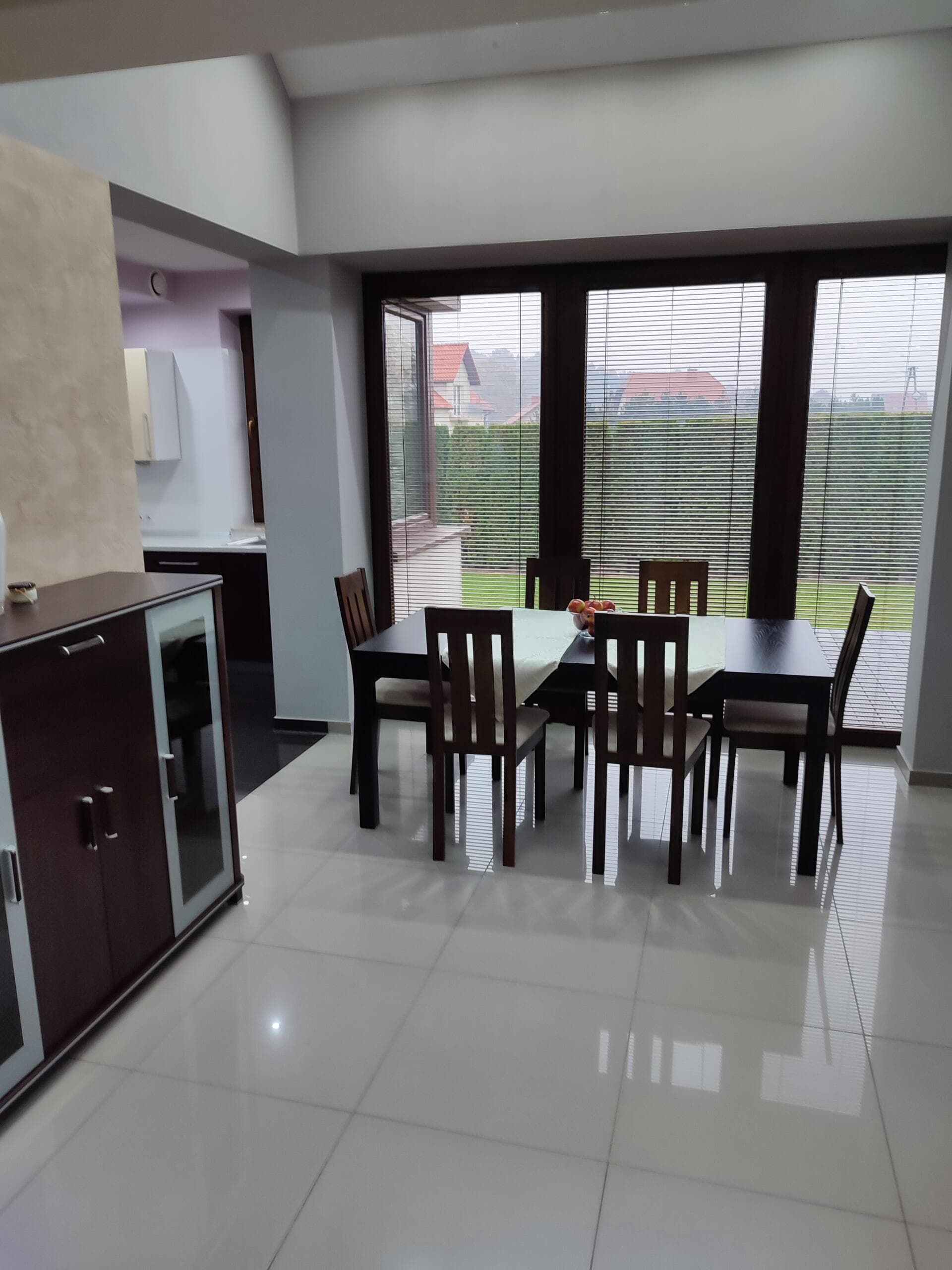 Dom wolnostojący wykończony i umeblowany (178m2 PU) Krzywaczka, działka 1200m2