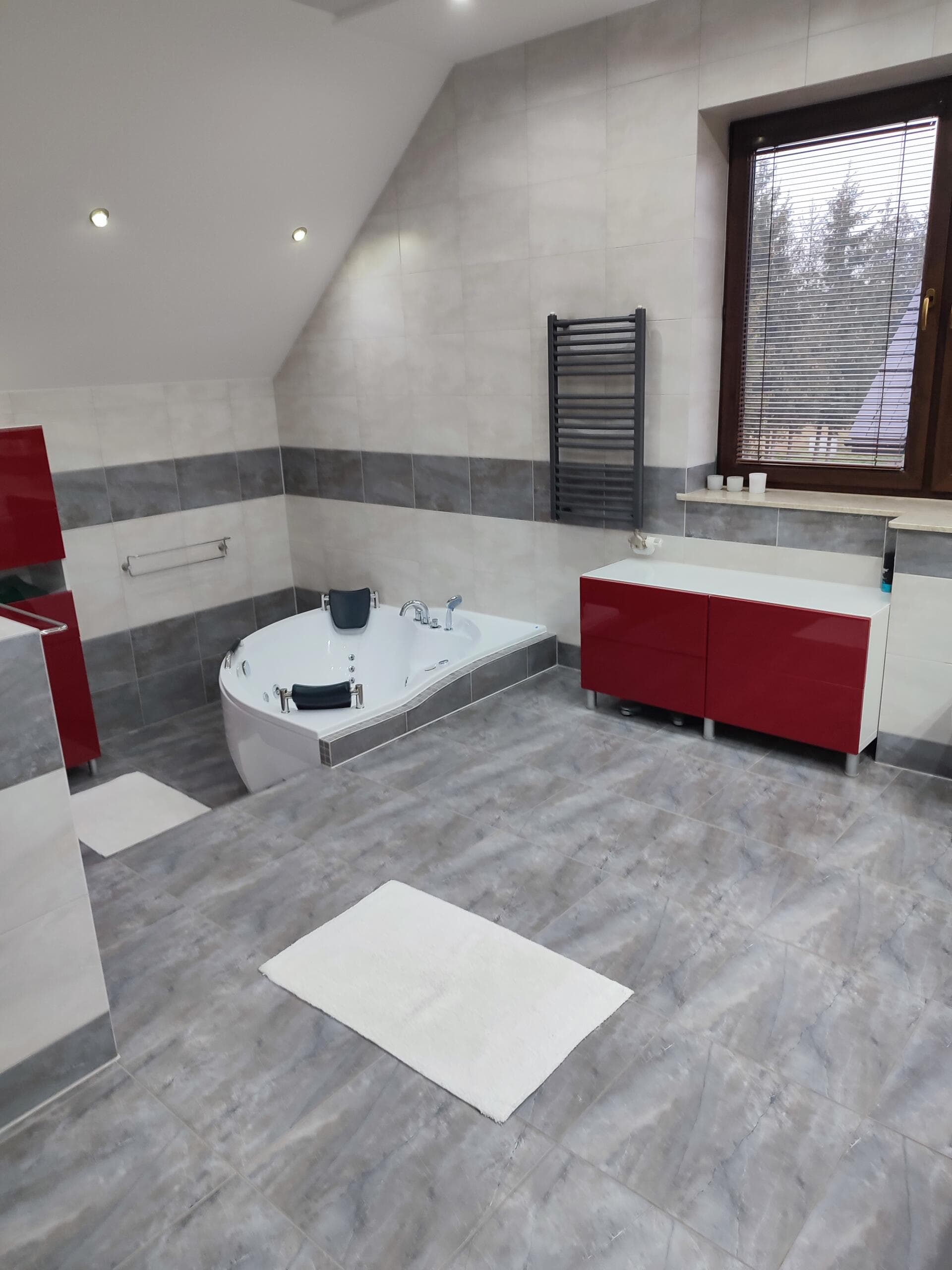 Dom wolnostojący wykończony i umeblowany (178m2 PU) Krzywaczka, działka 1200m2