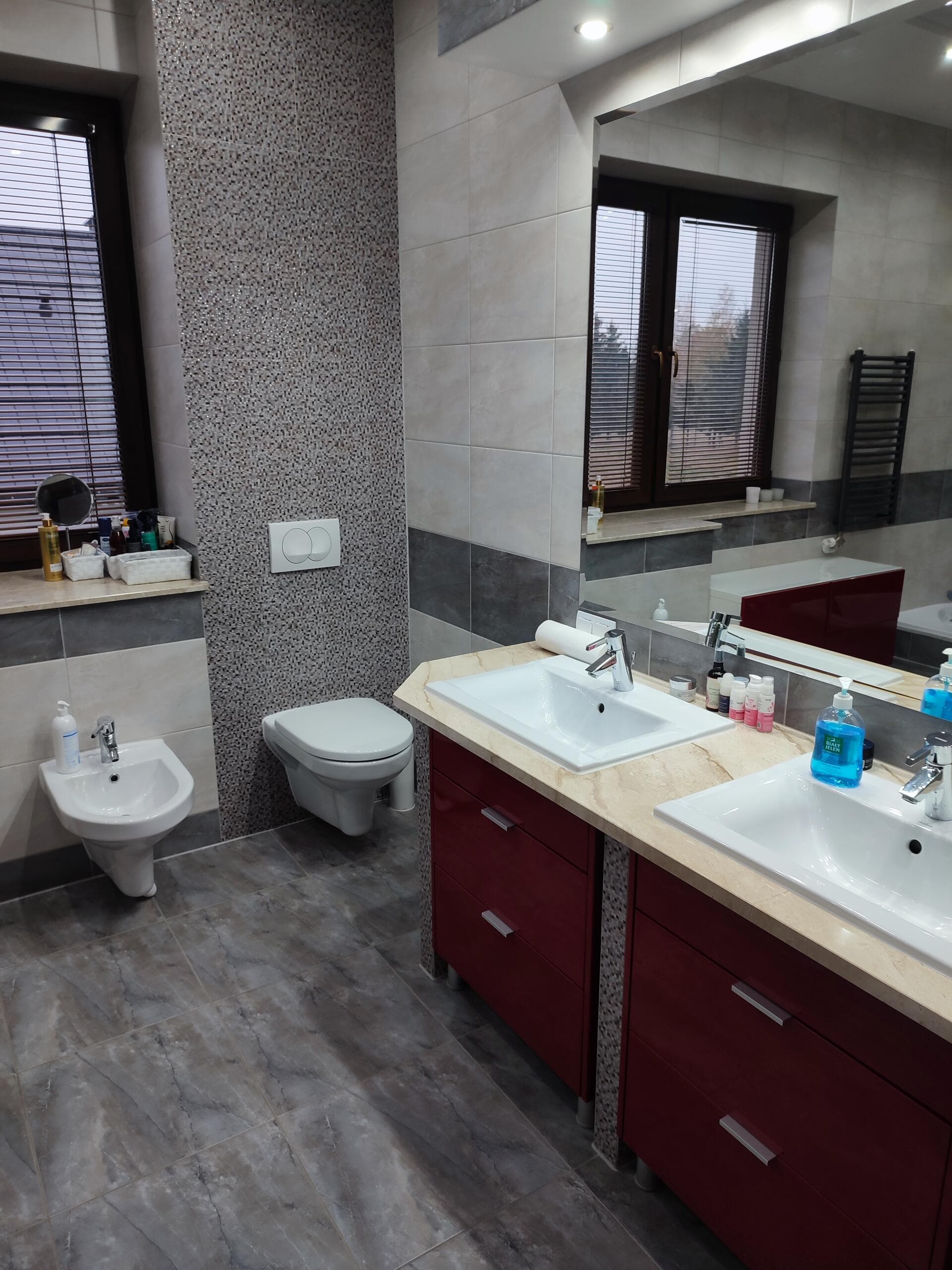 Dom wolnostojący wykończony i umeblowany (178m2 PU) Krzywaczka, działka 1200m2