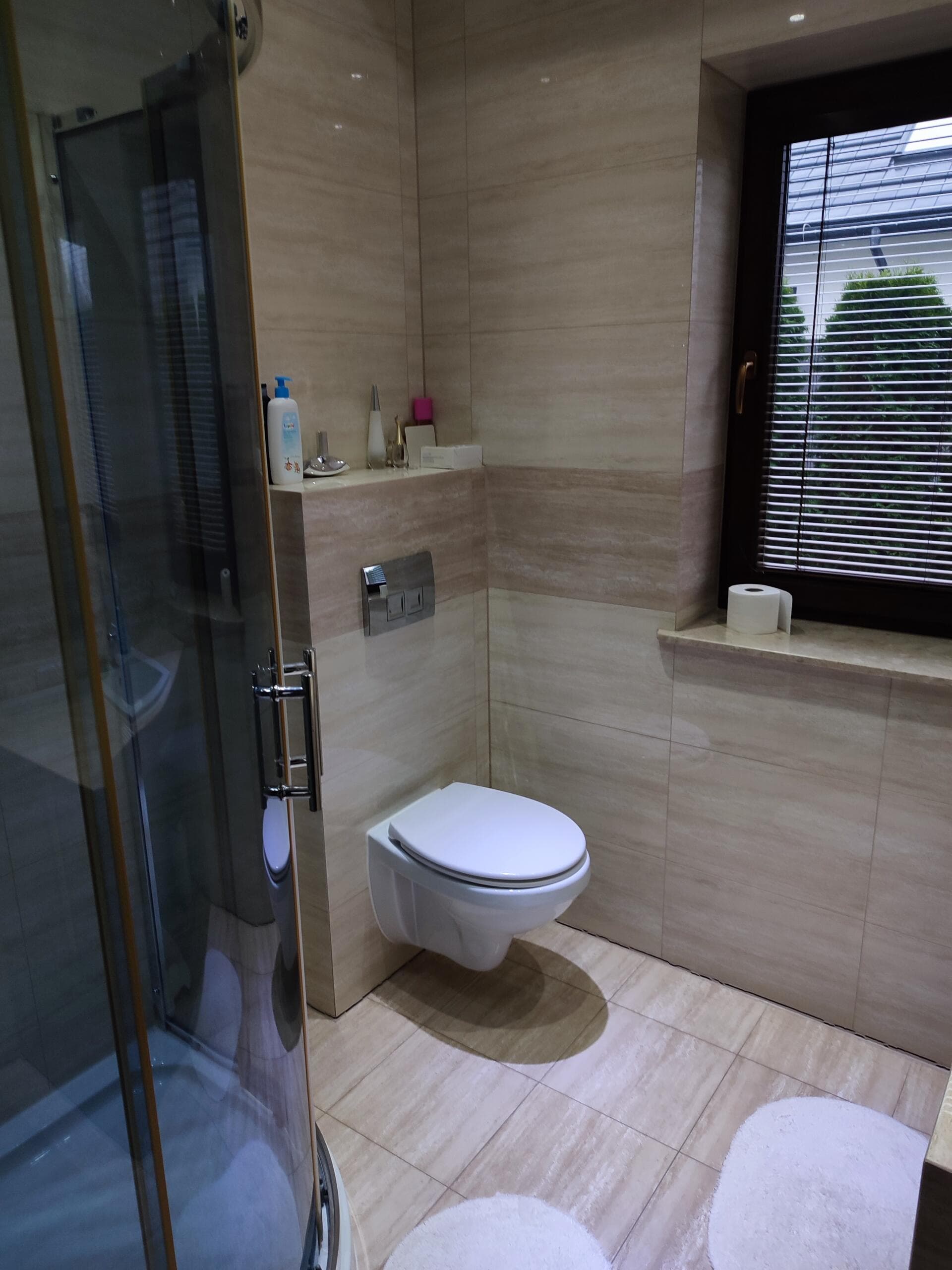 Dom wolnostojący wykończony i umeblowany (178m2 PU) Krzywaczka, działka 1200m2